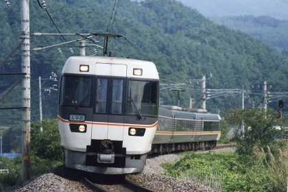 [373系しなの]