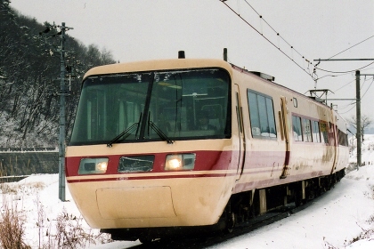 [381系しなの]