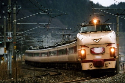 [はくたか85号]