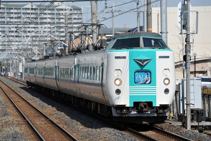 [381系くろしお]